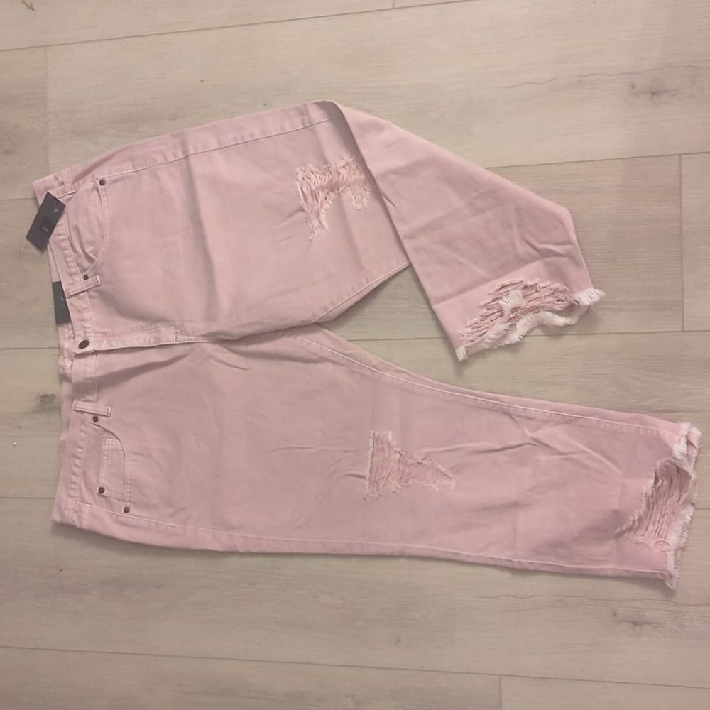 NWT Mossimo Pink Distressed Boyfriend Jean - Size 18